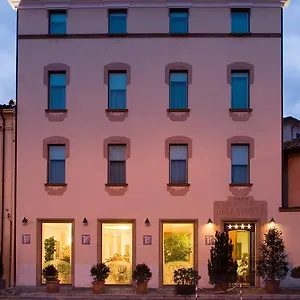 **** Hotel Della Porta Italy