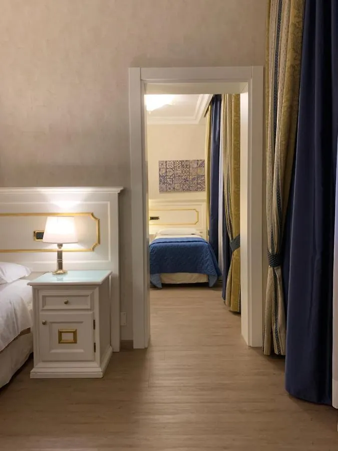 Hotel Poppi Mira
